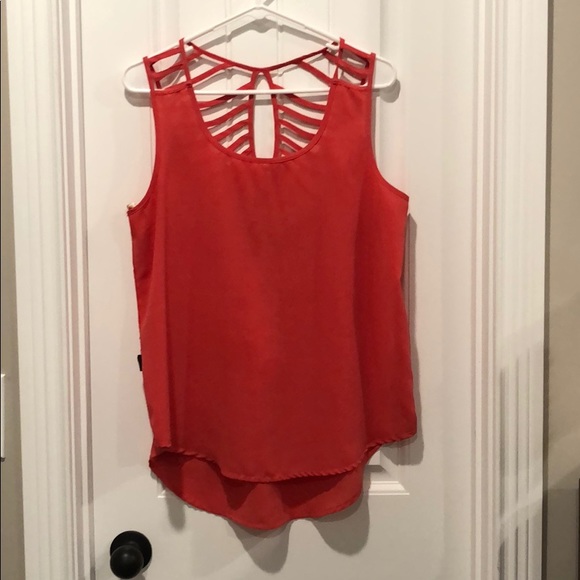 Tank - Picture 1 of 2